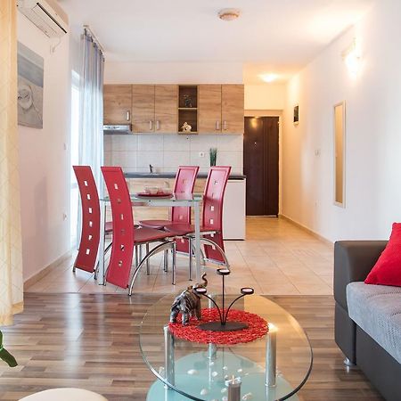 Villa Nadezda Petrovac Luaran gambar