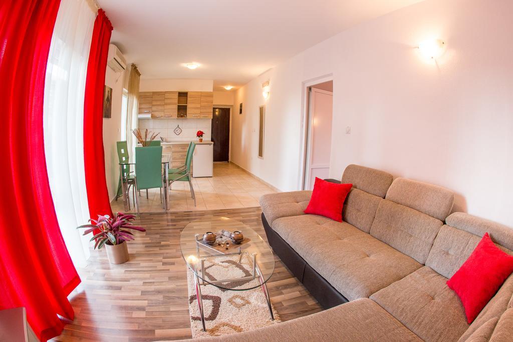 Villa Nadezda Petrovac Luaran gambar