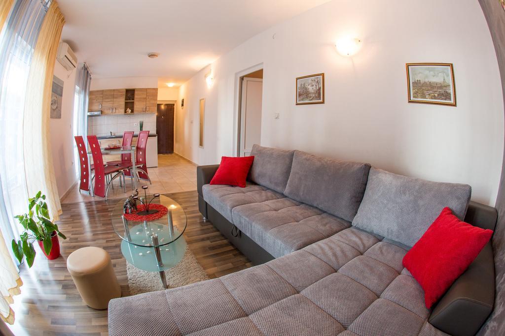 Villa Nadezda Petrovac Luaran gambar
