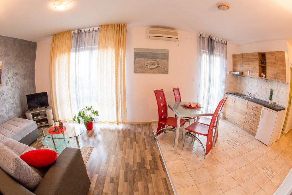 Villa Nadezda Petrovac Luaran gambar